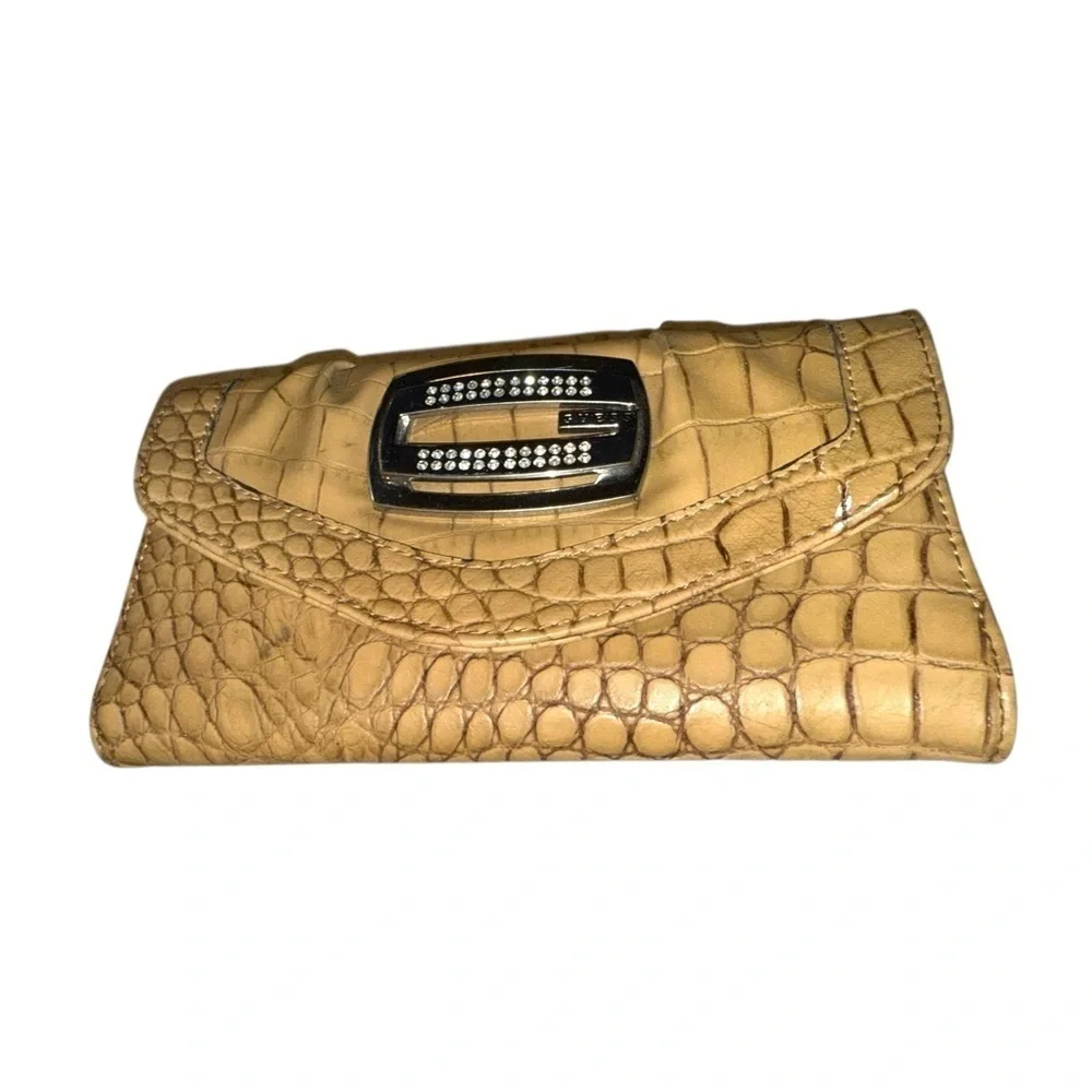 Guess good used